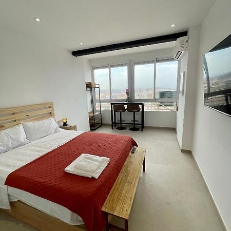 Sky Views Studio In City Centre Alicante Bagian luar foto