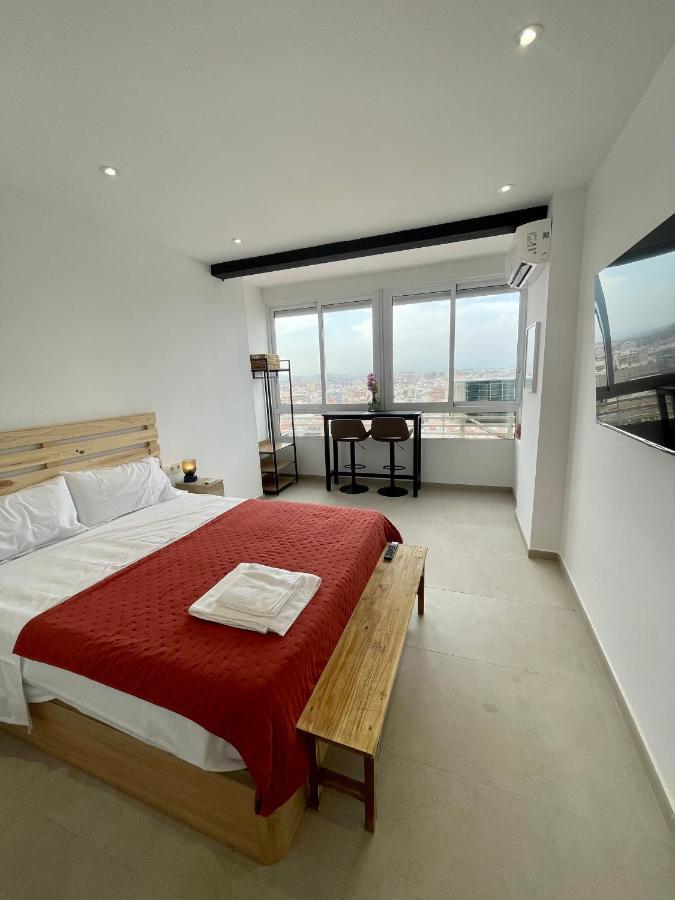 Sky Views Studio In City Centre Alicante Bagian luar foto