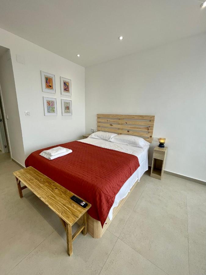 Sky Views Studio In City Centre Alicante Bagian luar foto