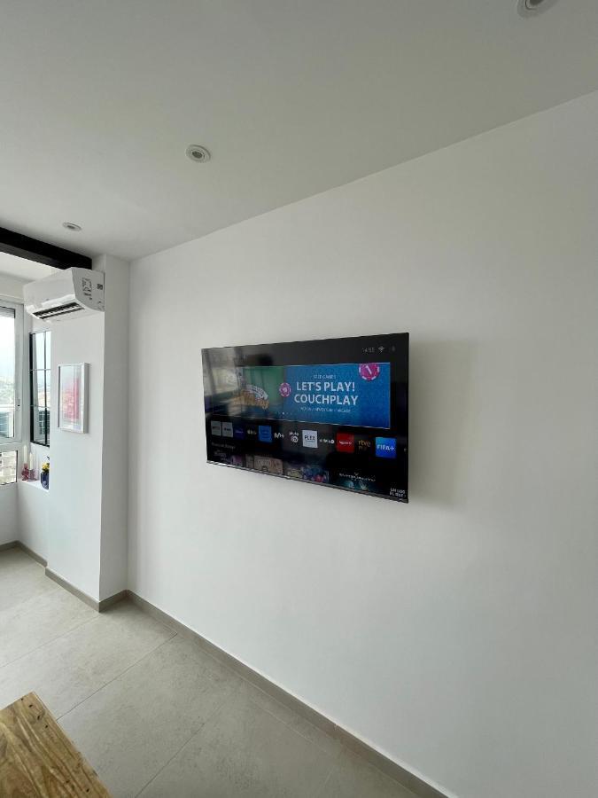 Sky Views Studio In City Centre Alicante Bagian luar foto