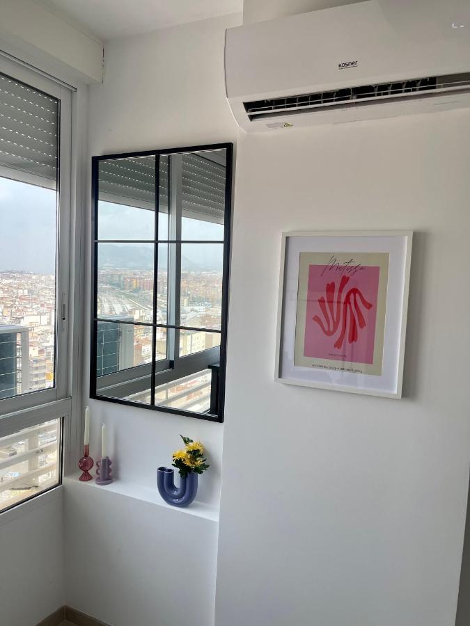 Sky Views Studio In City Centre Alicante Bagian luar foto