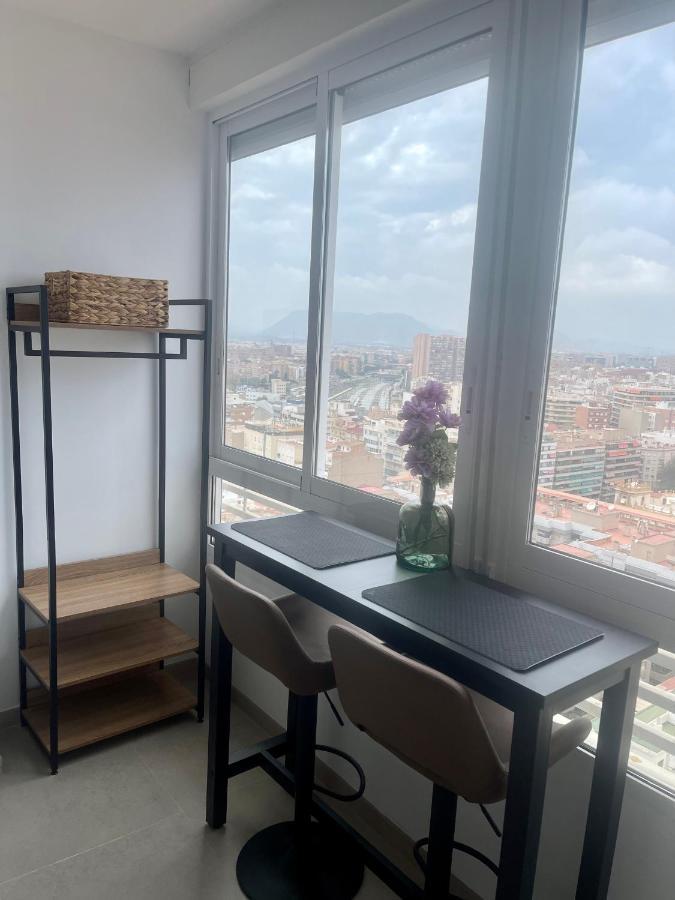 Sky Views Studio In City Centre Alicante Bagian luar foto
